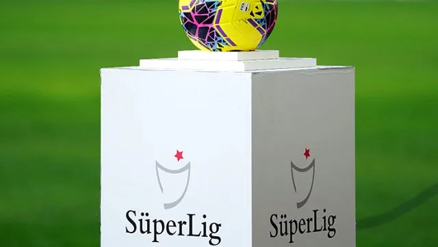 Süper Lig'de mevcut sezonun 26 Temmuz'da bitmesi, yeni sezonun da Ağustos ayından sonra başlaması planlanıyor