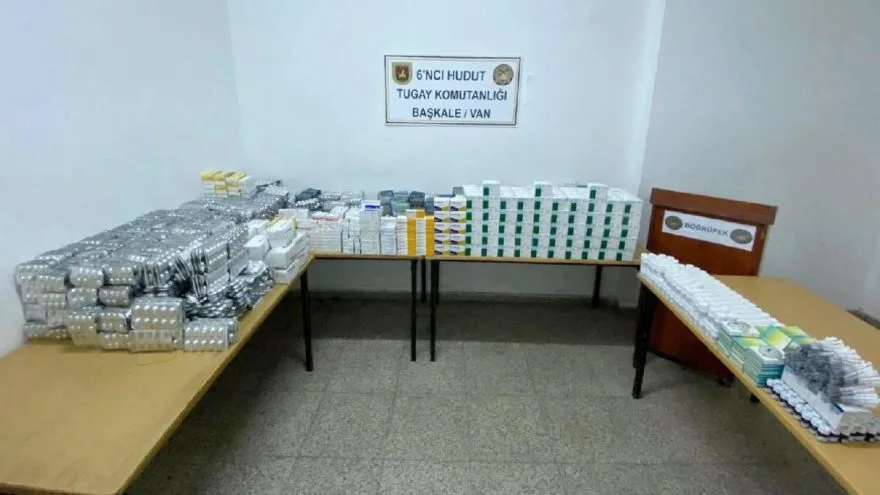 Sınırlarda çok sayıda av fişeği, sigara ve ilaç ele geçirildi