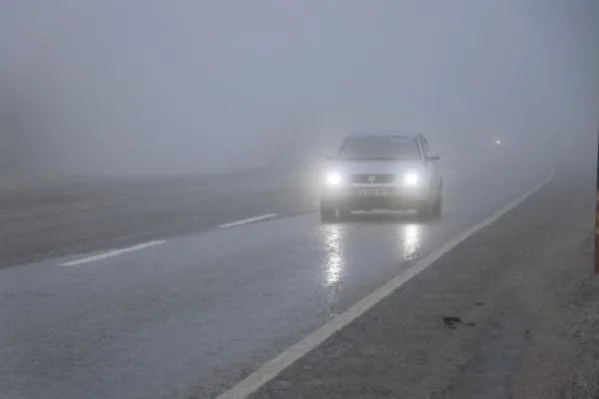 Antalya yolunda sis, ulaşımı aksattı