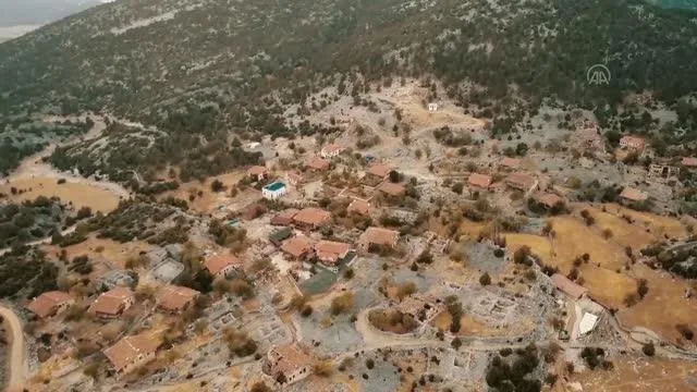 Yıllara meydan okuyan tarihi "düğmeli evler" restorasyonla ayağa kaldırılıyor