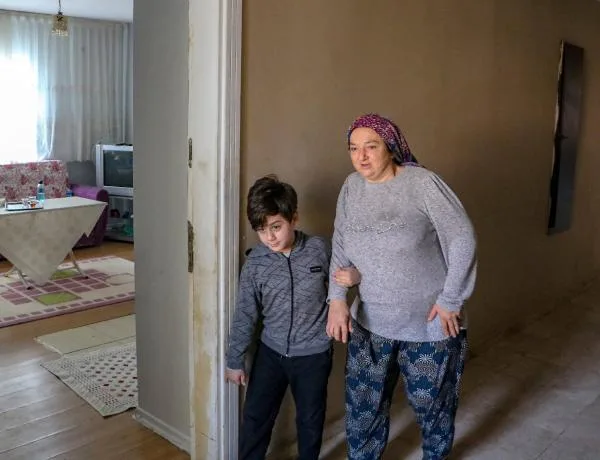 Annesini ayakta tutan 10 yaşındaki Atacan