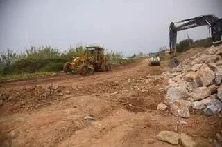 Alanya Belediye Başkanı Adem Murat Yücel, kırsal mahalleleri yeni yollar ve asfaltla buluşturuyor