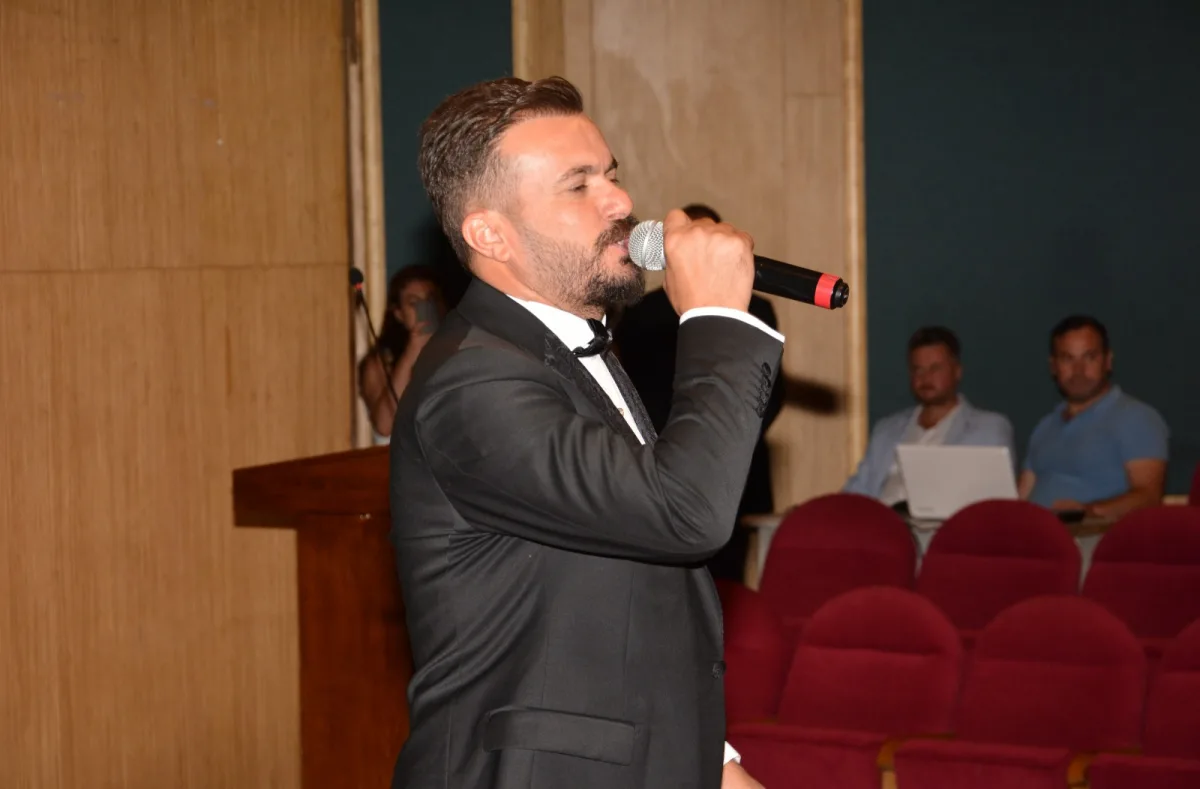 YILIN EN İYİ ÇIKIŞ YAPAN SES SANATÇISI CELAL GÜMÜŞ’E ÖDÜL