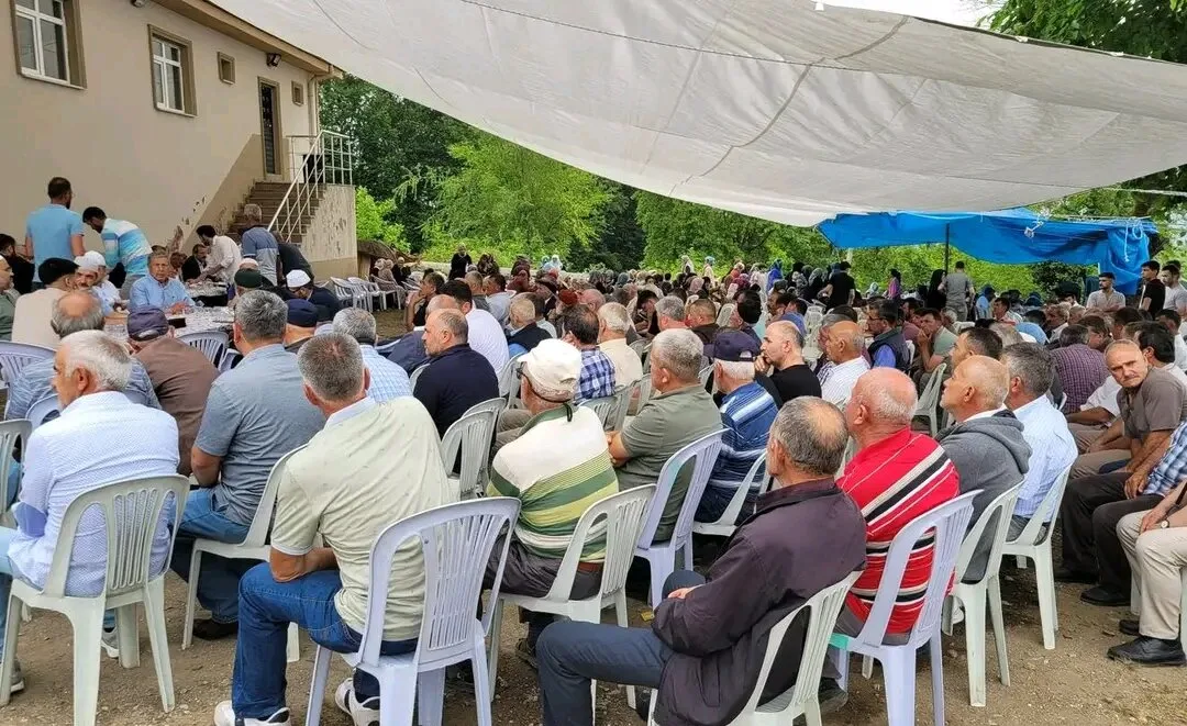 Mustafa Hamarat Bayram Ziyaretlerinde Ònemli  Mesajlar Verdi