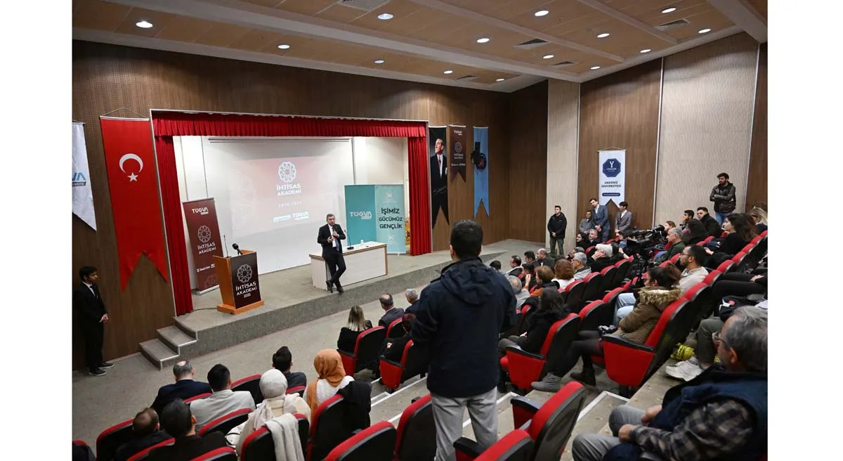 Antalya'da Şehir Ve Estetik Buluşmasına Vali Hulusi Şahin'de Katıldı