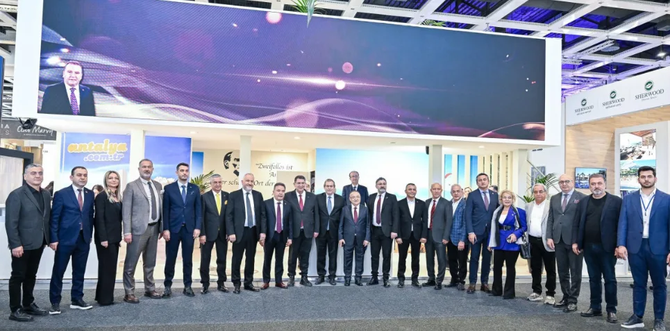 ANTALYA, BERLİN'DE TURİZM ŞOVU YAPTI!