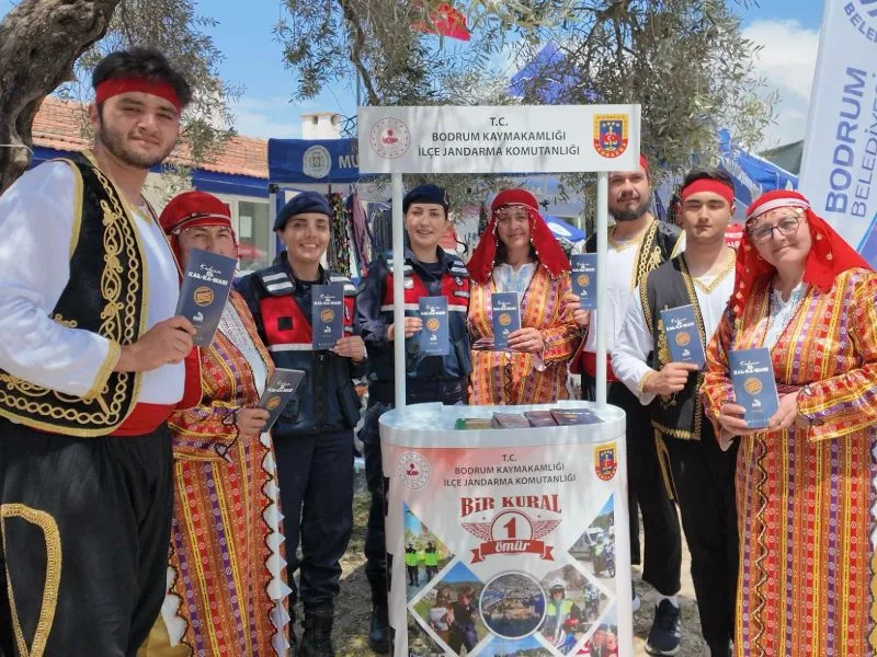 Jandarma, Canlar Şenliği'nde KADES'i Tanıttı