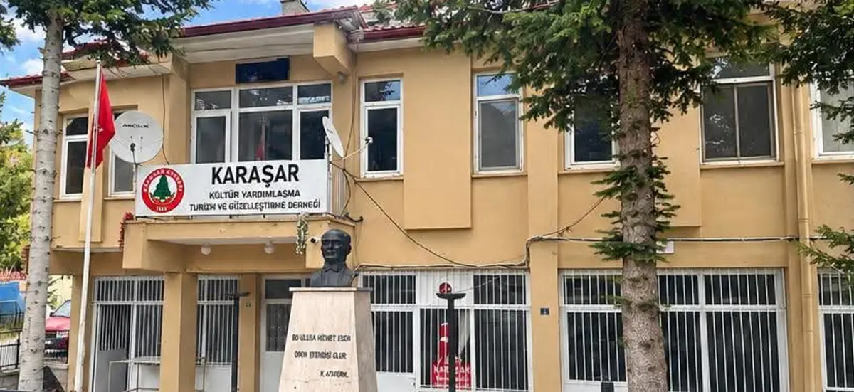 Karaşar’ın eski belediye binası yeniden hizmete açıldı