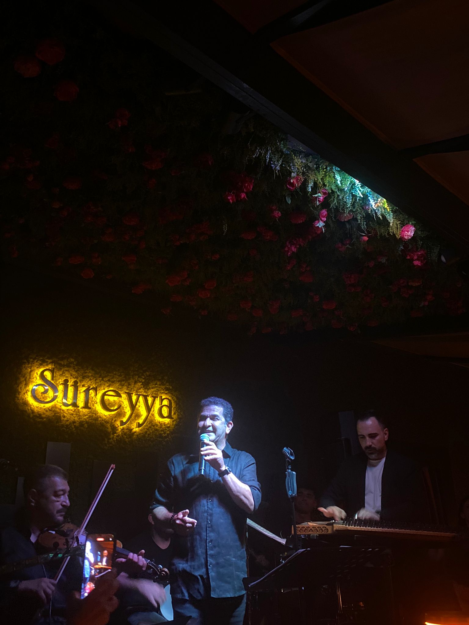 Sahnelerde Murat Beyaztaş fırtınası
