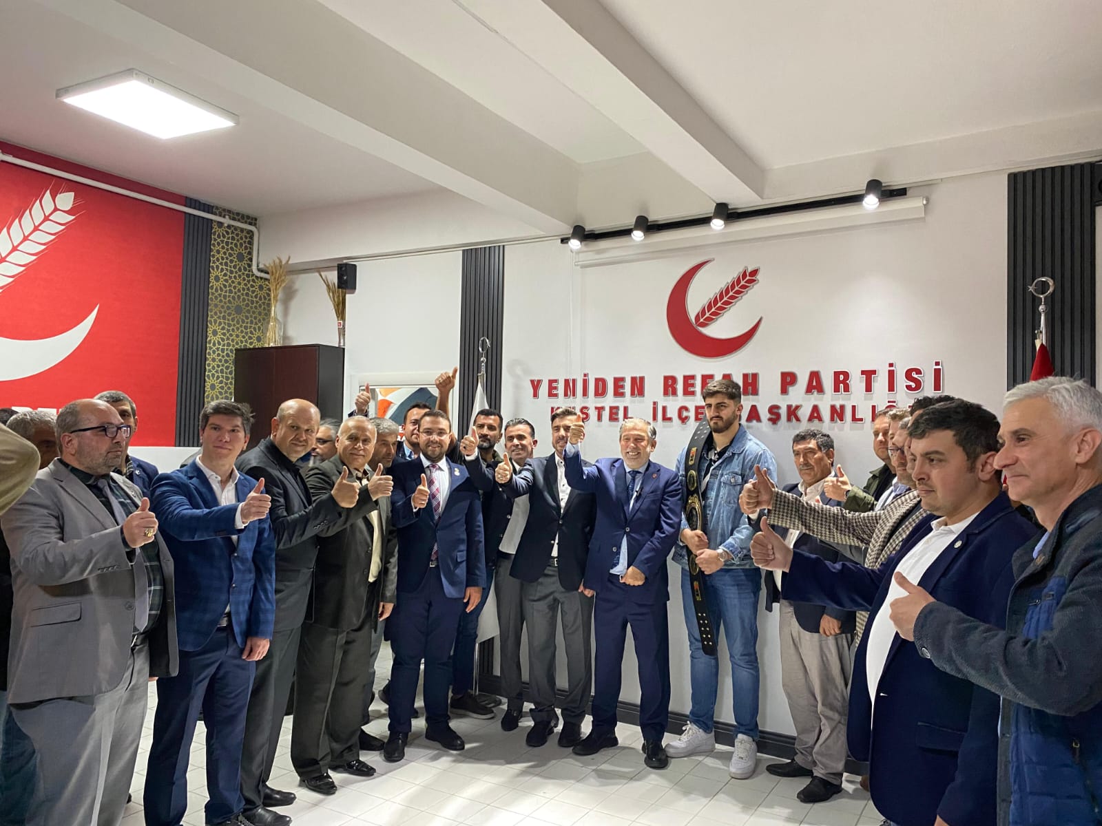 Kestel’de Tarihi Katılım: 100 Kişi AK Parti’den İstifa Edip Yeniden Refah’a Geçti