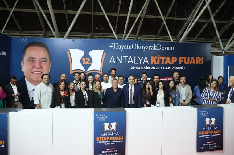 12. ANTALYA KİTAP FUARI REKOR ZİYARETÇİ İLE SONA ERDİ