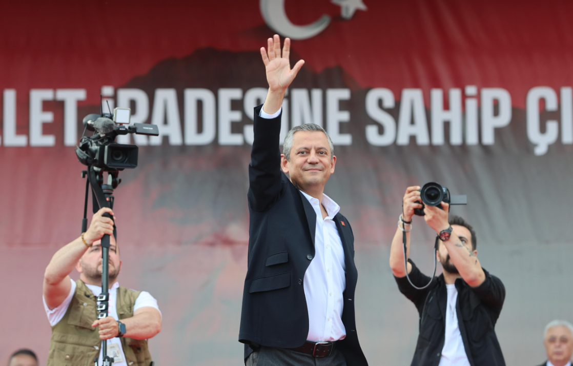 BAŞKAN KARA’DAN MİTİNG MESAJI: “UMUDU BÜYÜTEN MİLYONLARIZ”