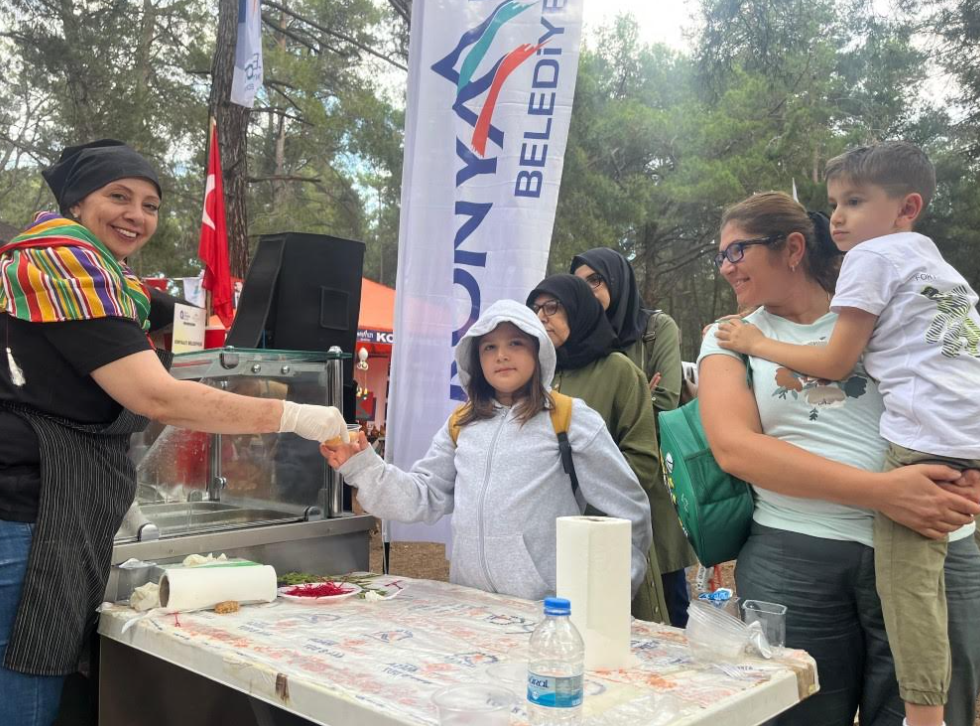 YÖRÜK FESTİVALİ’NDE KONYAALTI ÇADIRINA YOĞUN İLGİ
