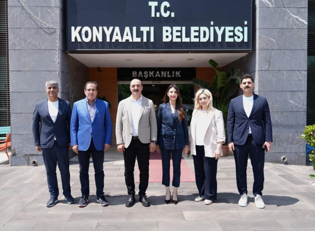 BAŞKAN KOTAN PERSONELLE BAYRAMLAŞTI