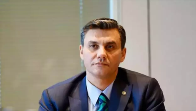 Ferdi Zeyrek’in Hayati Mücadelesi Sürüyor: Yoğun Bakımda Umut Veren Gelişmeler