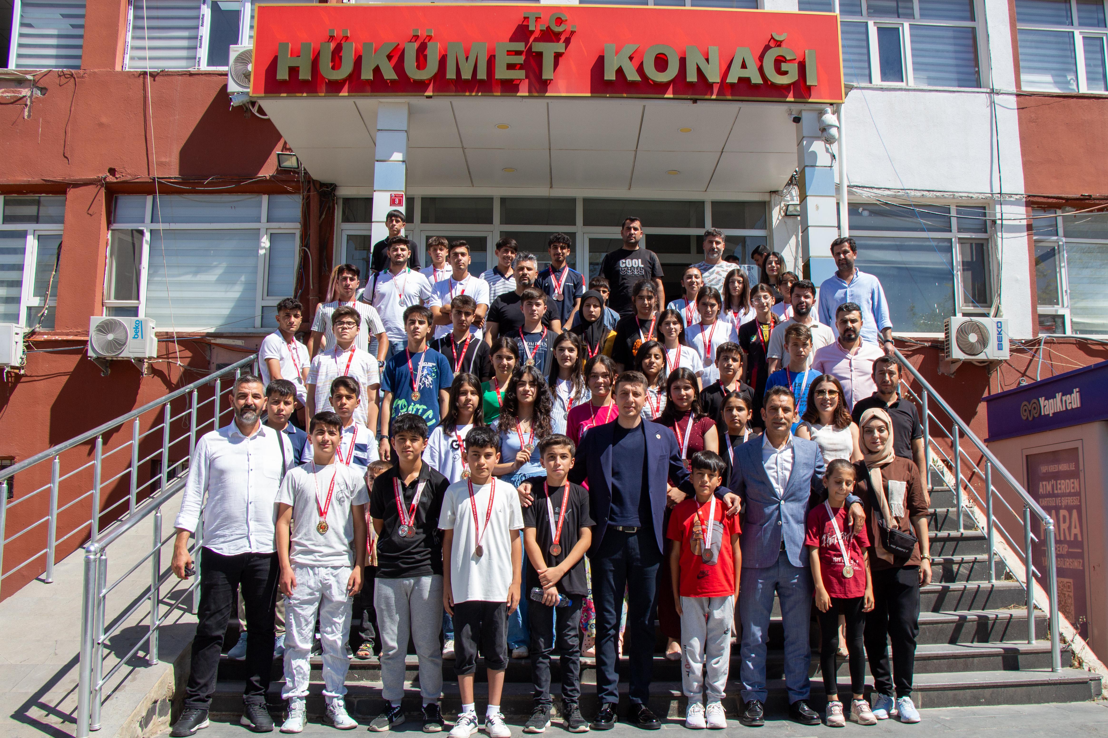 SPORSEVER KAYMAKAM SPORCULARI ÖDÜLLENDİRDİ