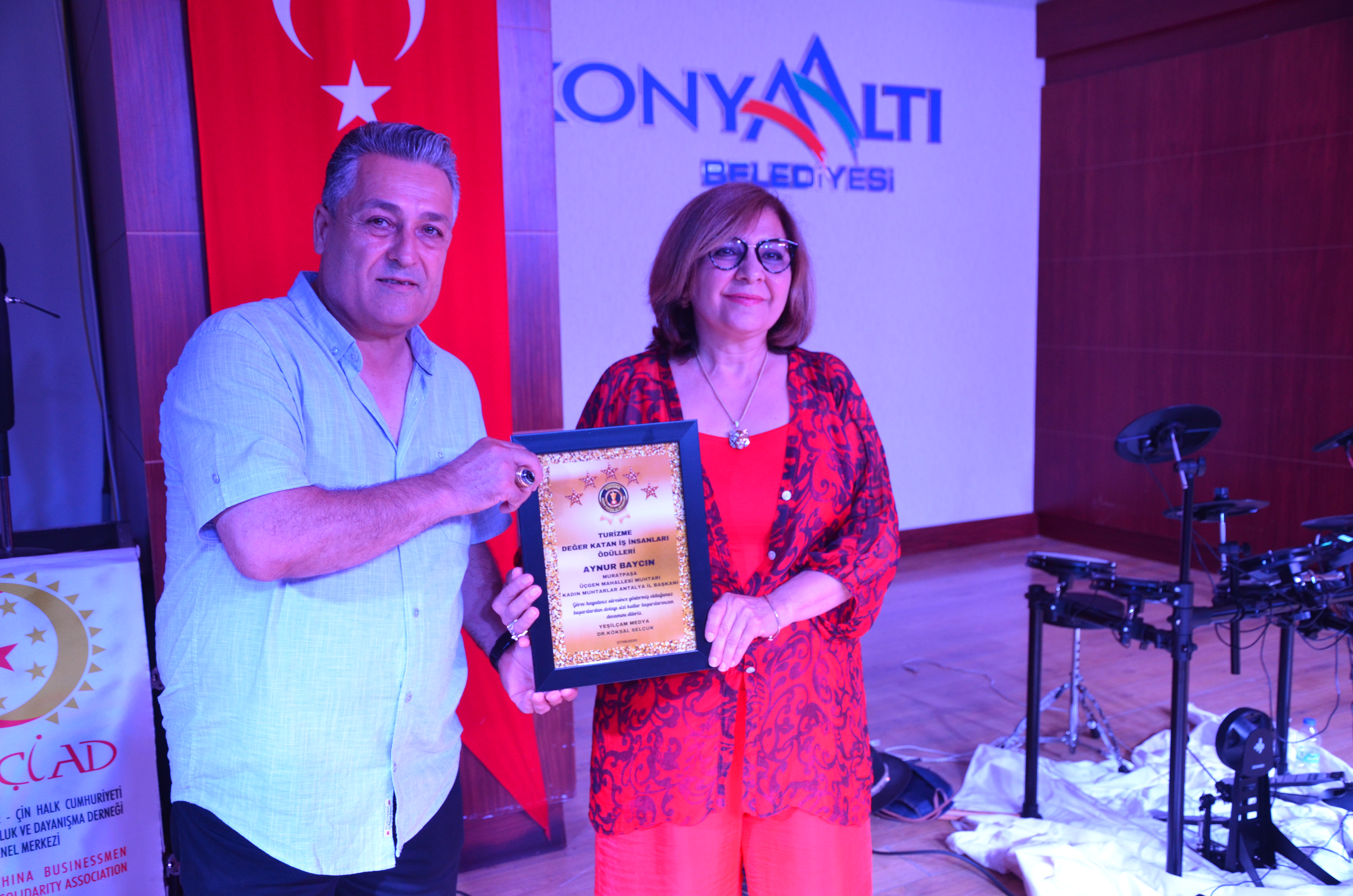 Yerel Yönetimde Kadın Gücüne Övgü: Aynur Baycın’a Anlamlı Ödül