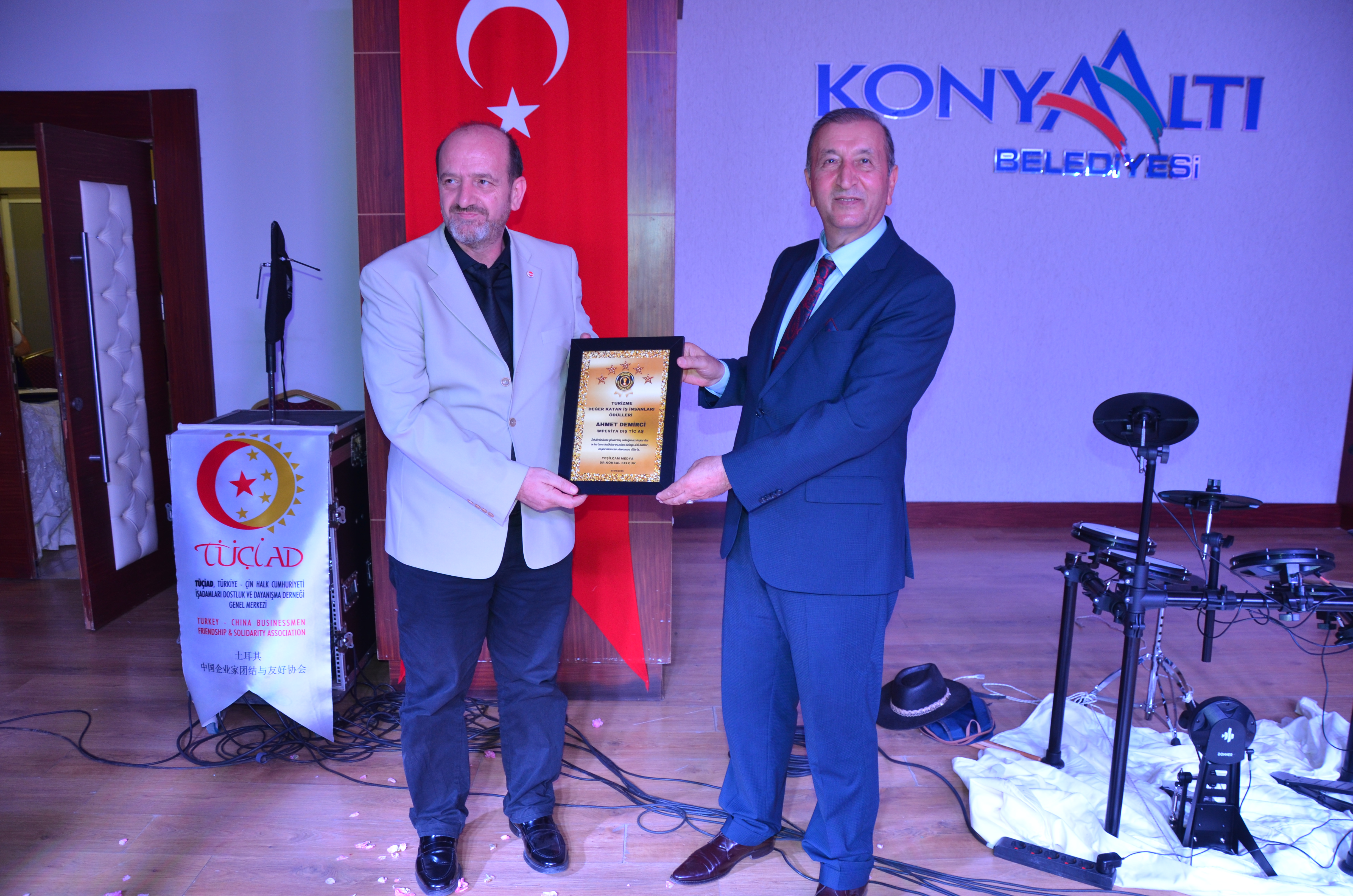 Dış Ticarette Antalya’ya Katkı Ödülü: Ahmet Demirci’ye Anlamlı Takdim