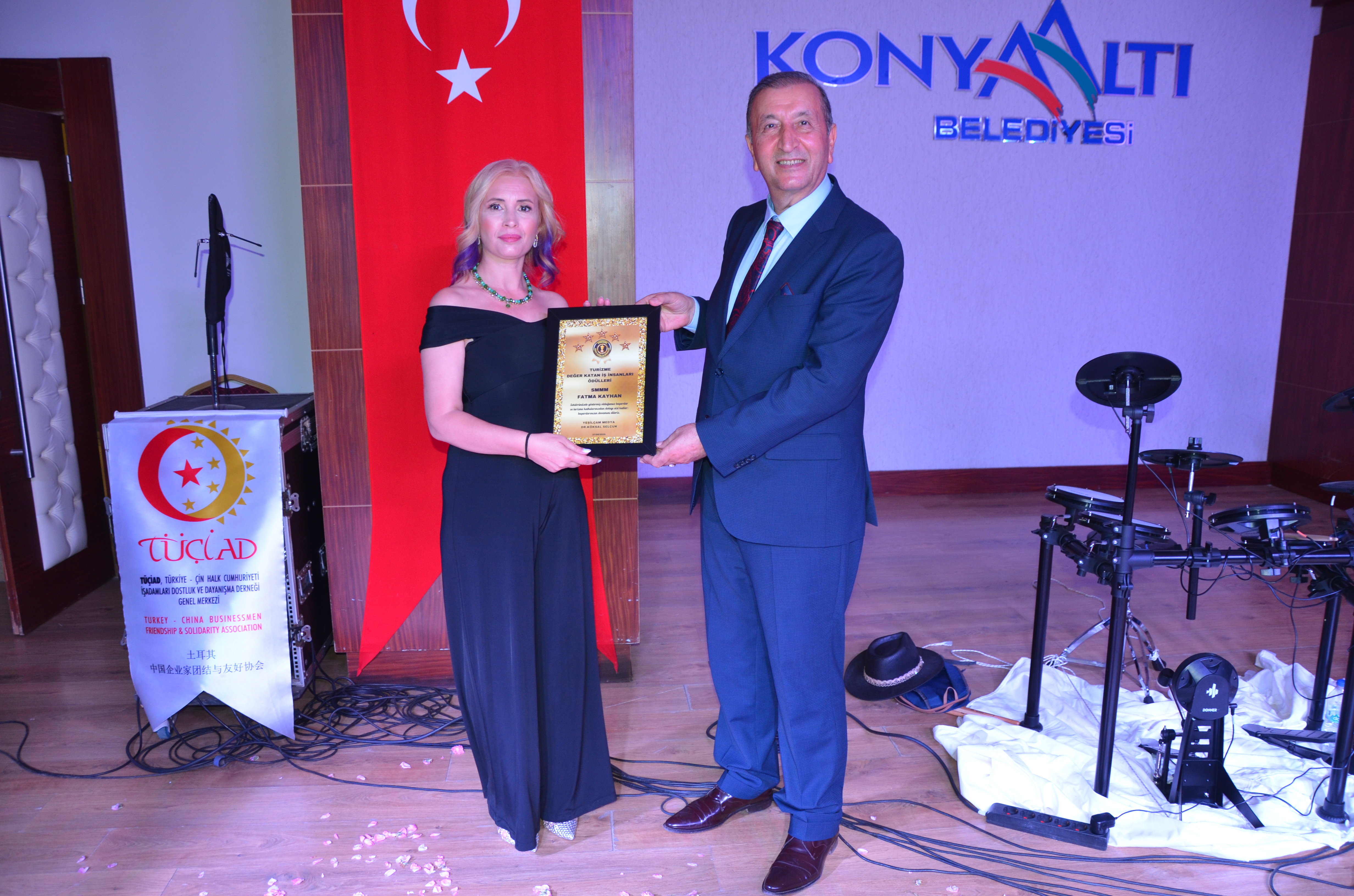 Şehrin Mali Disiplinine Katkı Ödülü: Fatma Kayhan’a Anlamlı Takdim