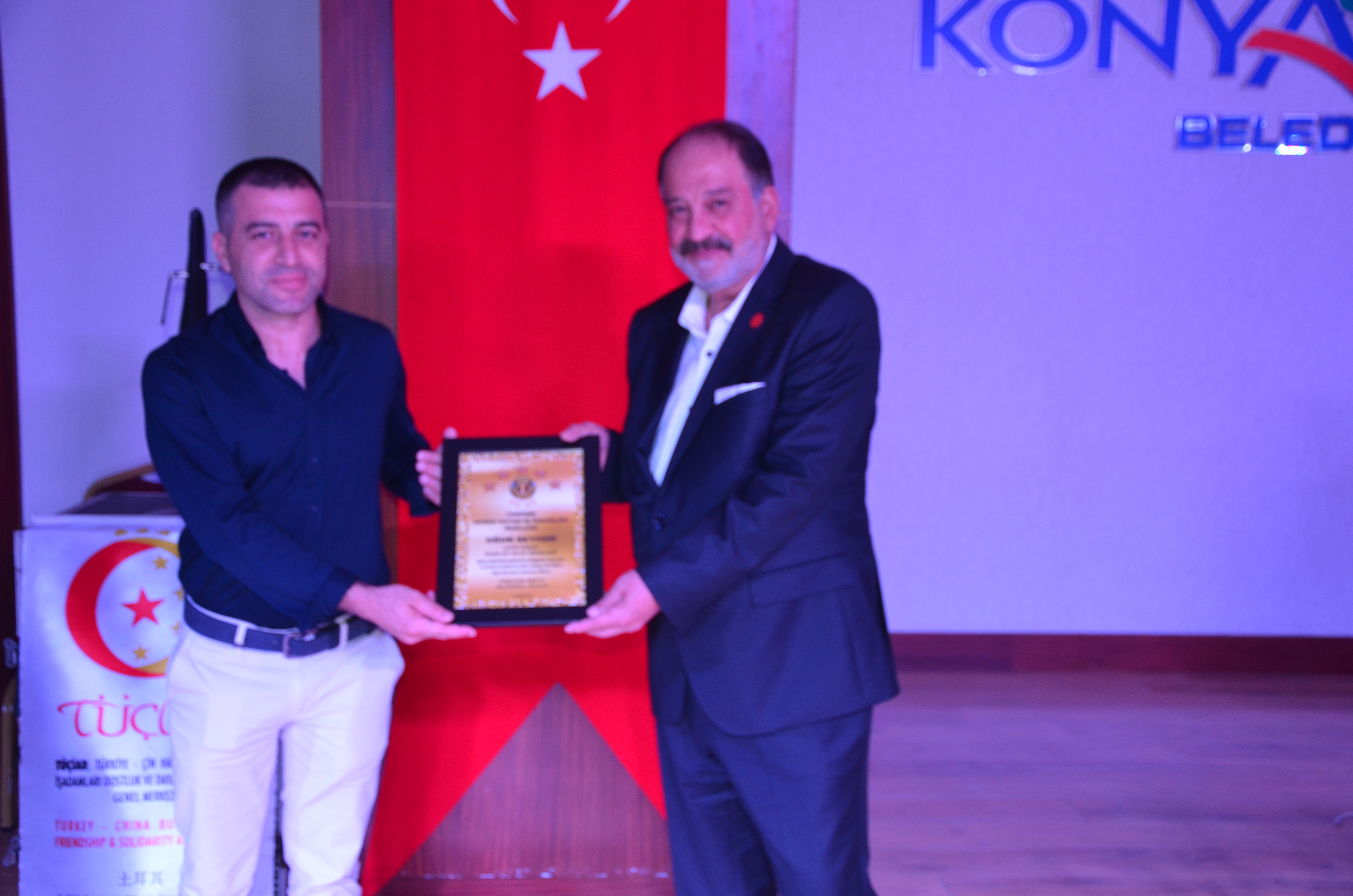 Antalya’nın Lezzet Dünyasına Değer Ödülü: Uğur Seyhan’a Anlamlı Takdim