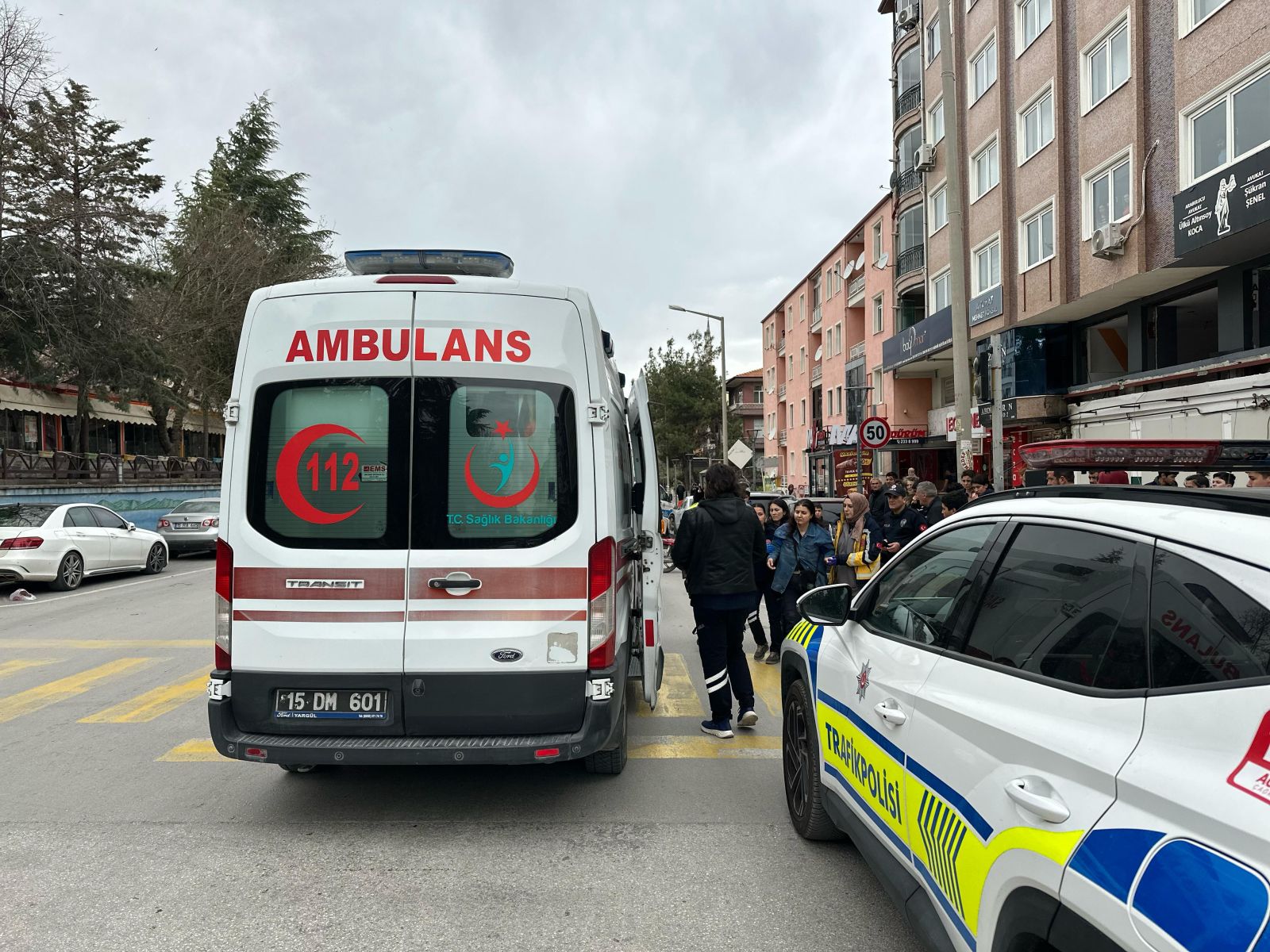 Antalya’da Servis Otobüsü Yayaya Çarptı: 84 Yaşındaki Adam Hayatını Kaybetti