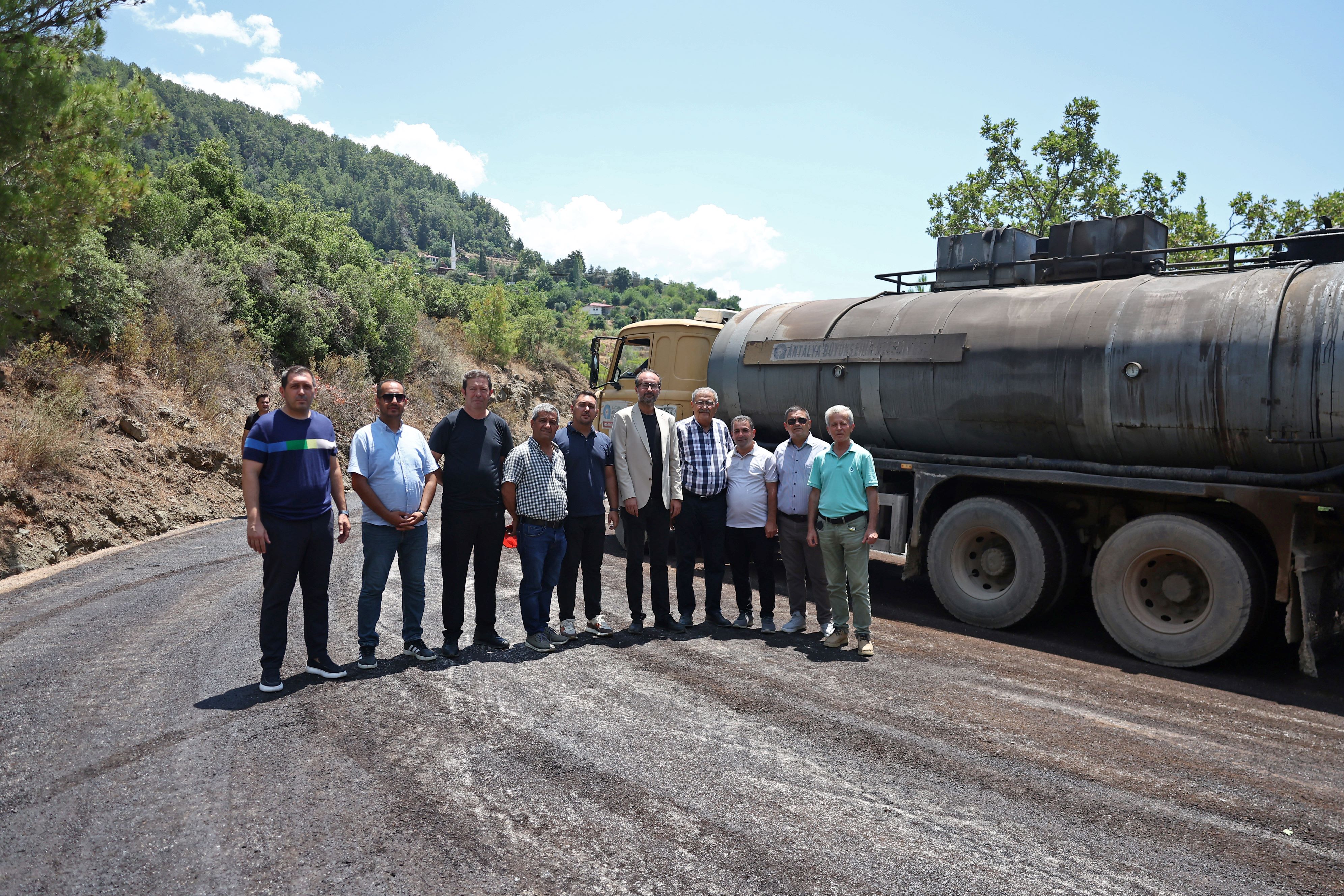 Alanya Şıhlar Mahalle yolu asfalta kavuştu
