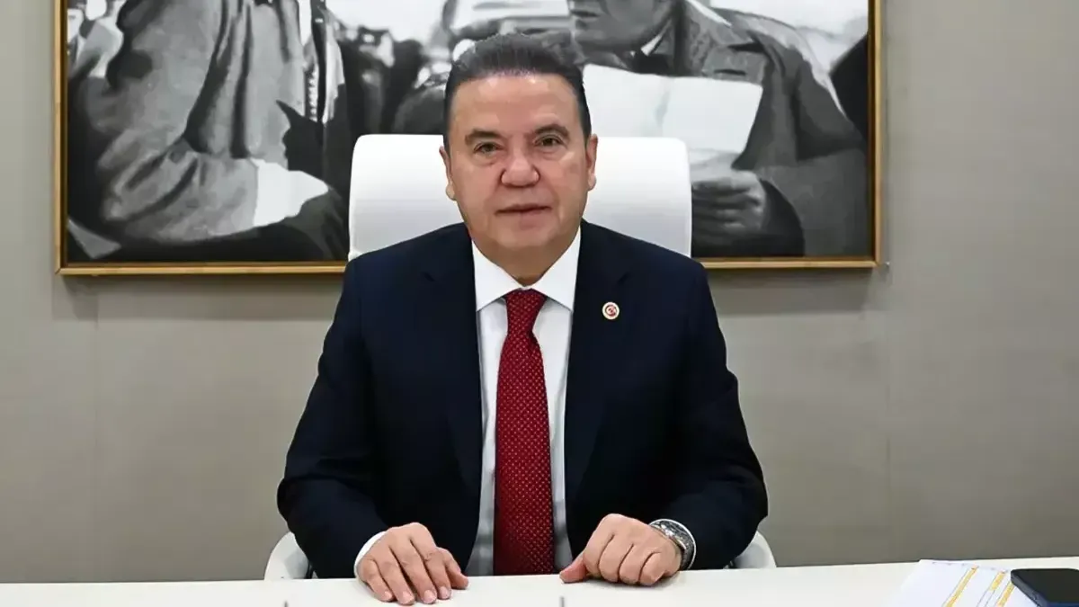 Antalya Büyükşehir Belediye Başkanı Muhittin Böcek, Rüşvet Soruşturması Kapsamında Görevden Uzaklaştırıldı