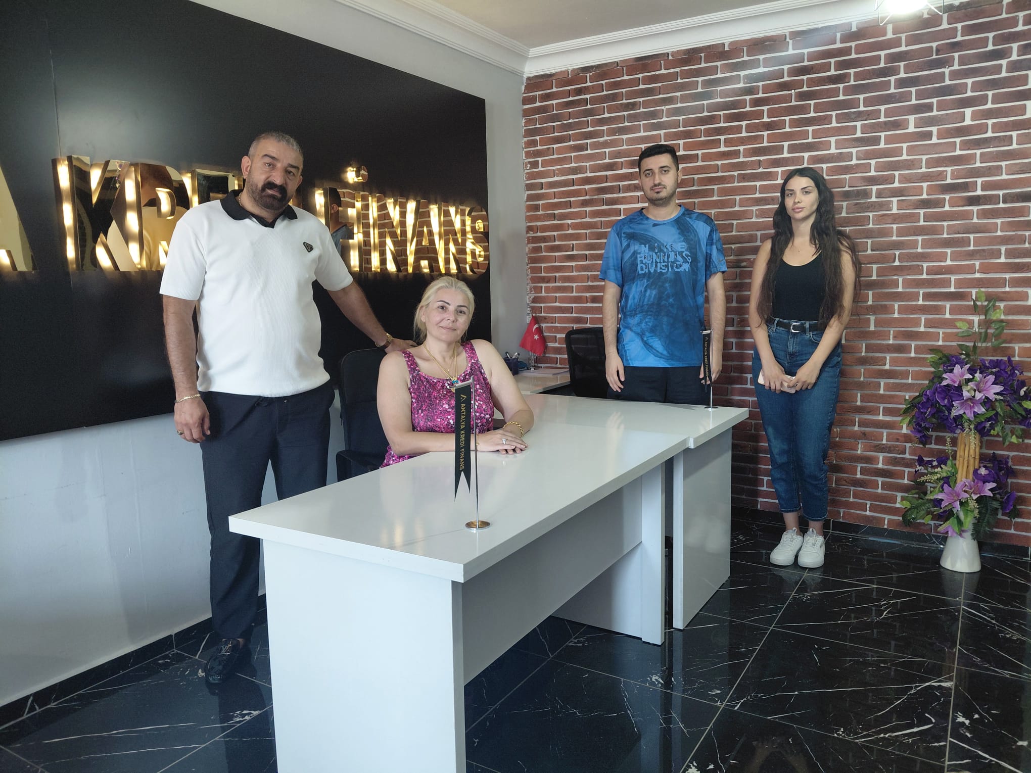 Antalya’da Kredi Danışmanlığının Güvenilir Yüzü: Selen Gülkokan ve Antalya Kredi Finans