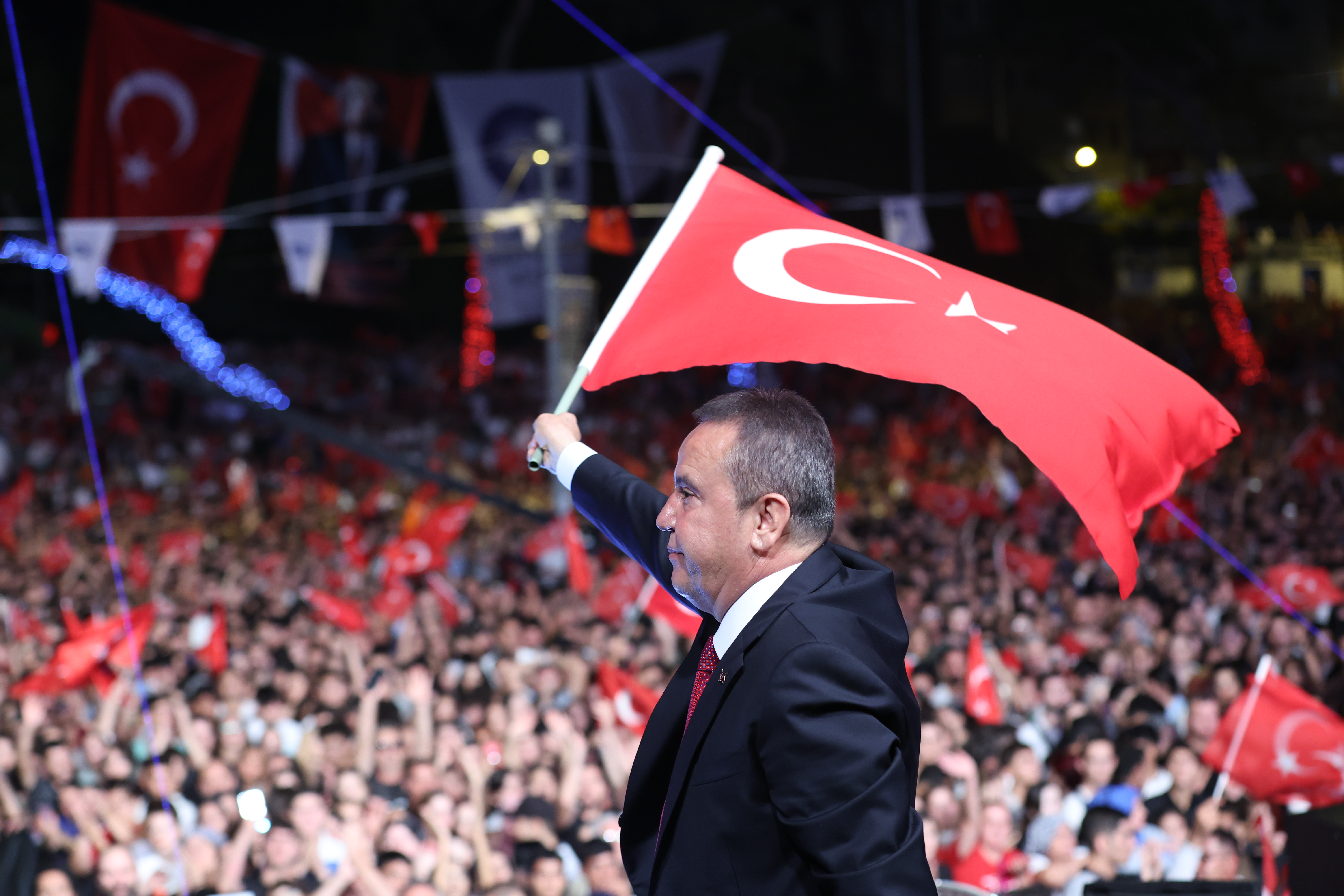 Başkan Muhittin Böcek’ten mektup var