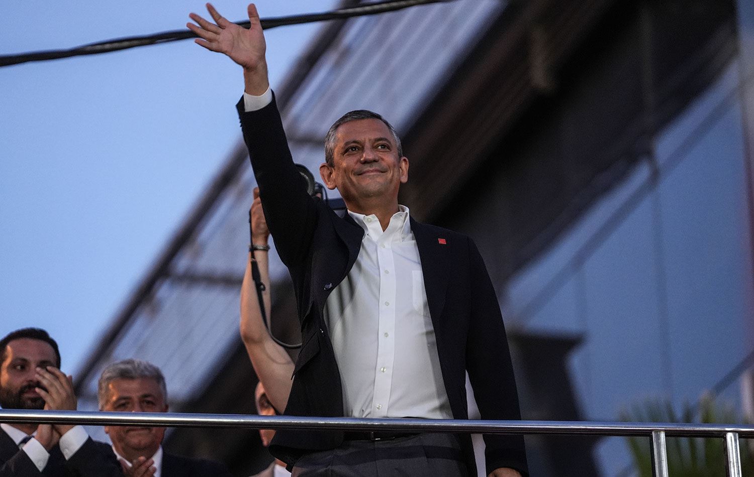 CHP Lideri Özgür Özel Antalya’da Temaslarda Bulundu
