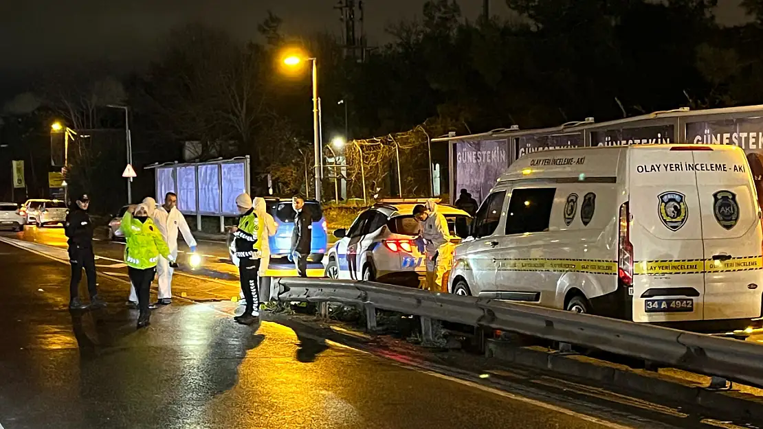 Antalya’da Otomobil Kaldırıma Çıktı: Baba ve 8 Yaşındaki Oğlu Hayatını Kaybetti