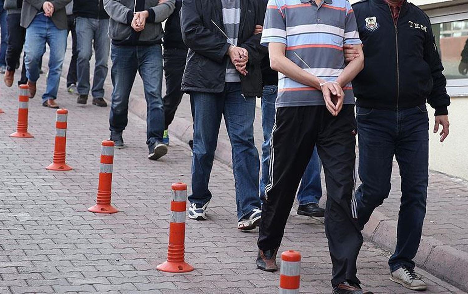 20 İlde FETÖ Operasyonu: 33 Kişi Tutuklandı
