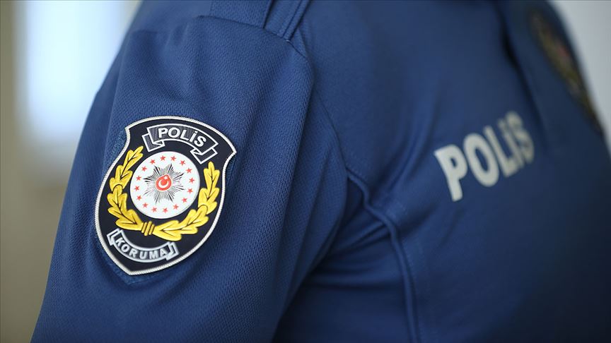 Samsun'da Gazi Polis Memuruna Saldırı: Yumruk Attı, Tişörtünü Yırttı