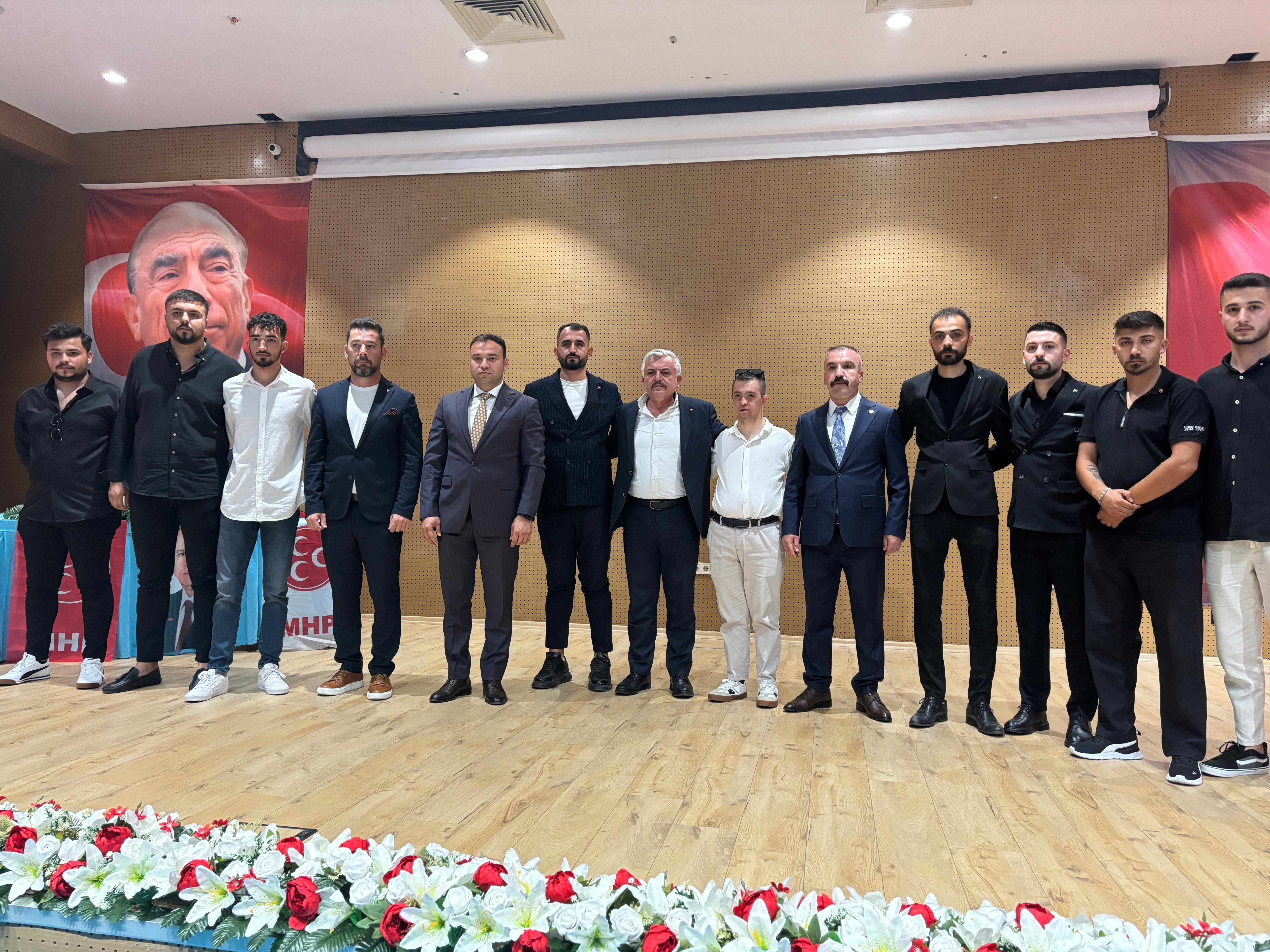 MHP DİLOVASI'NDA İSTİŞARE TOPLANTISINDA BULUNDU