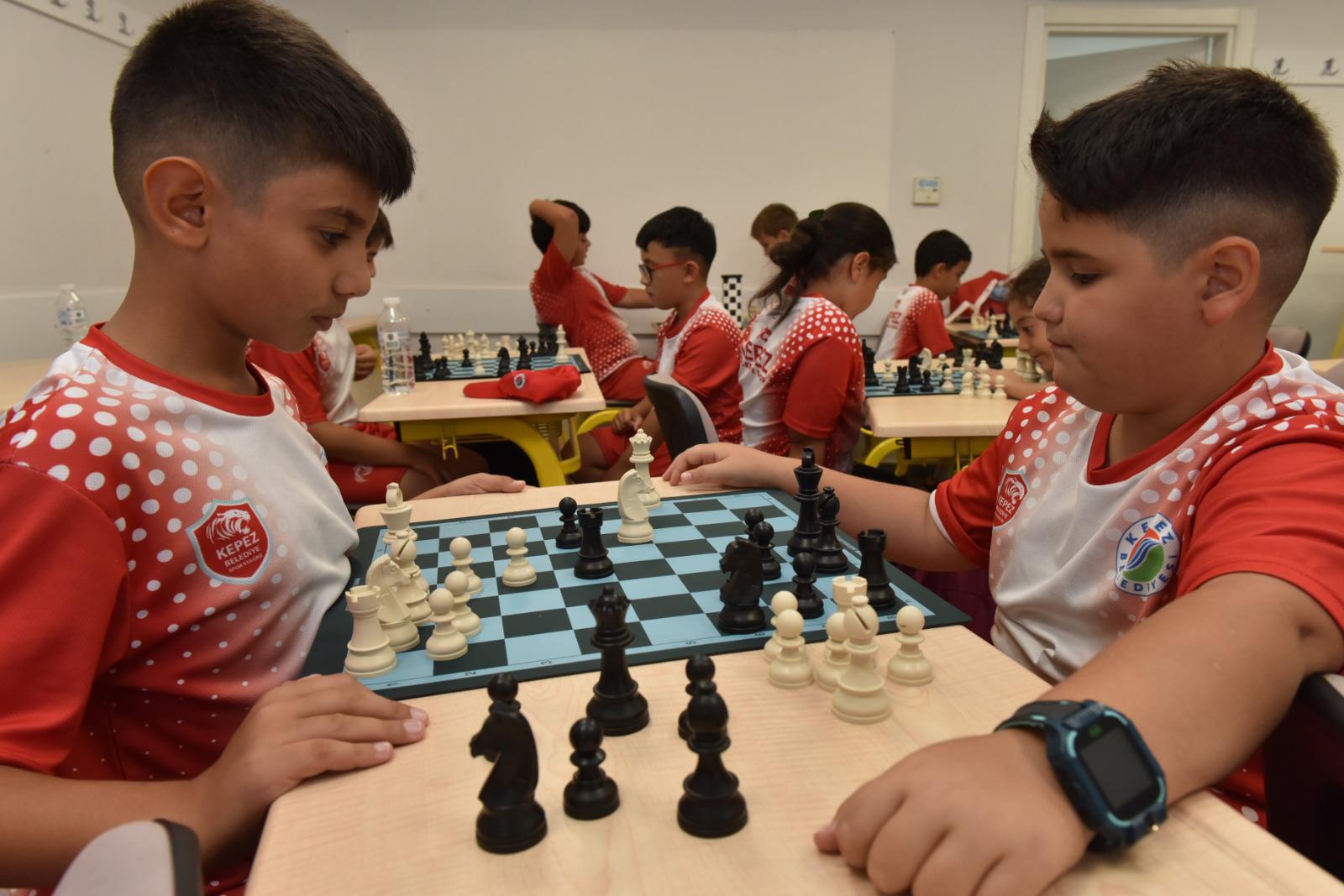 Kepez’de çocuklar sporla gelişiyor
