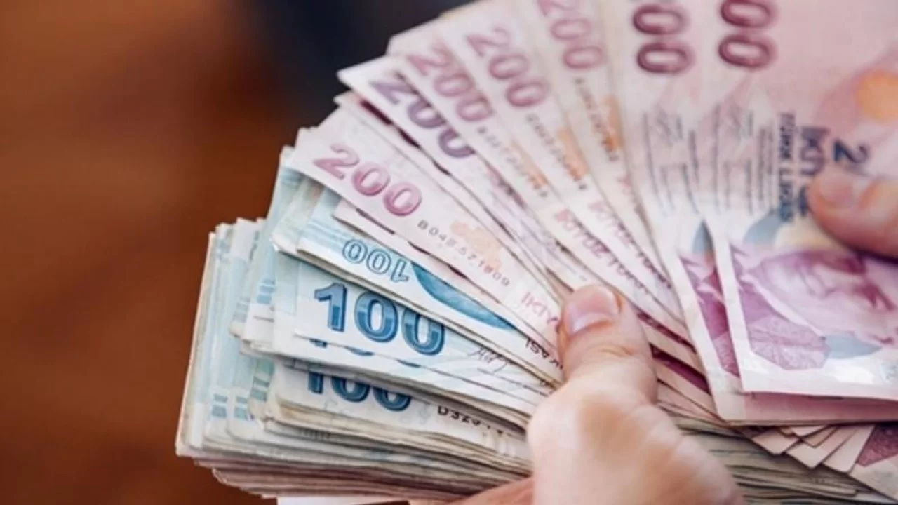Kamu-Sen’den Memur ve Emekliler İçin Zam Talebi: “2026 Başında 7.500 TL Telafi Zammı Verilmeli”