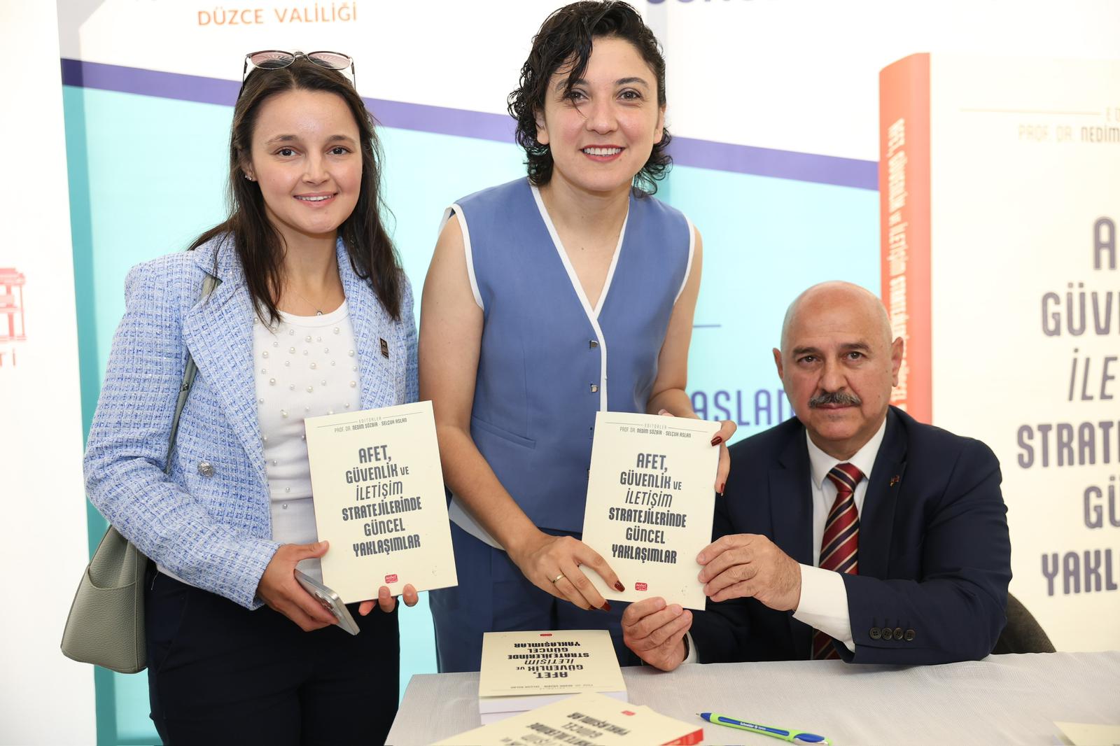 Afet ve güvenlik stratejileri kitabı Düzce'de tanıtıldı, gönüllülük modeli literatüre girdi