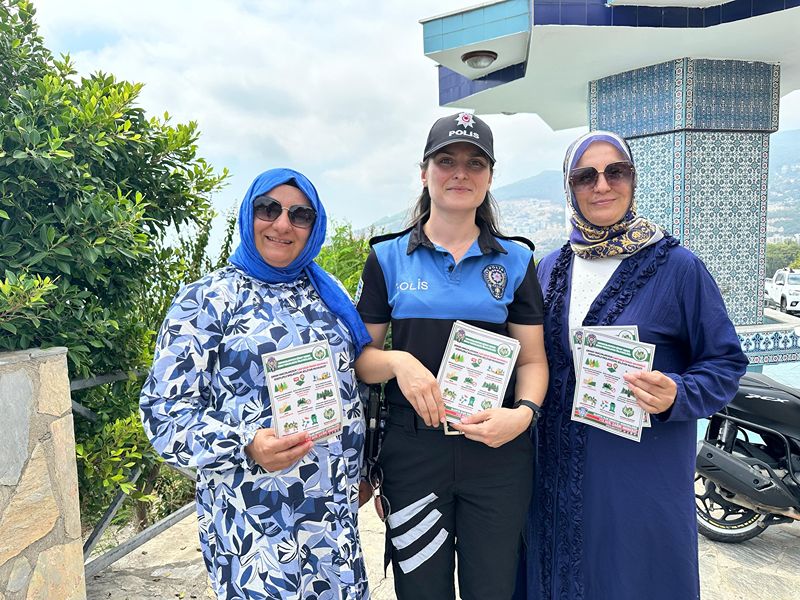 Alanya’da Toplum Destekli Polis Ekipleri Orman Yangınlarına Karşı Bilinçlendirme Çalışması Gerçekleştirdi