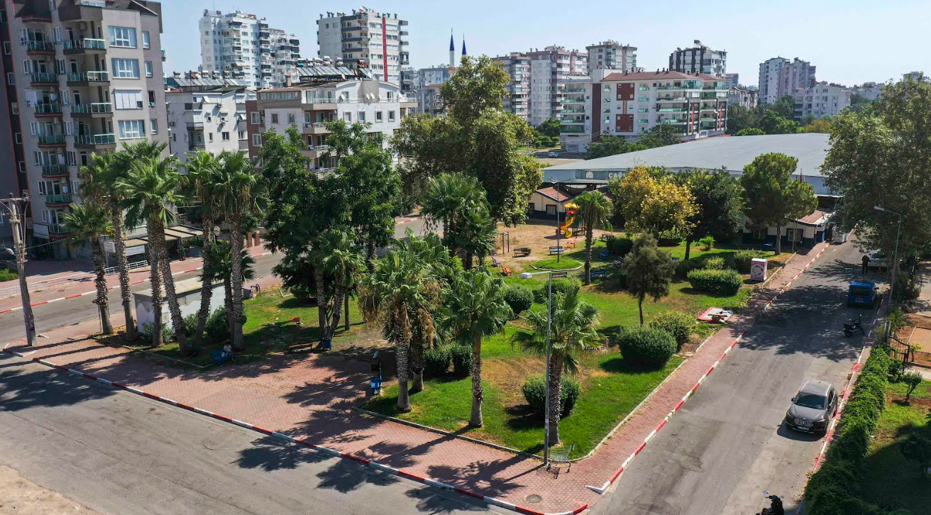 Ferdi Zeyrek’in adı Muratpaşa’da bir parkta yaşatılacak