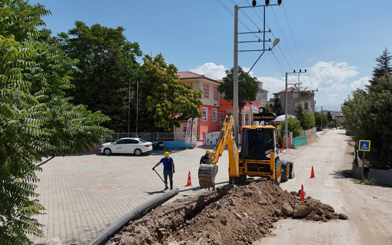 Elmalı Gündoğan Mahallesi’nde 2 kilometrelik yeni içme suyu hattı