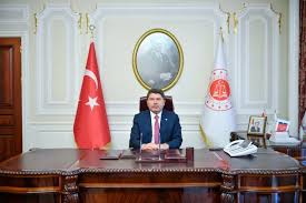 ADALET BAKANI TUNÇ'TAN SAHTE DİPLOMA SORUŞTURMALARINA İLİŞKİN AÇIKLAMA