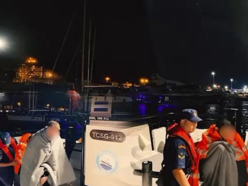 "İzmir Karaburun’da Batan Tekneden 3 Vatandaşımız Kurtarıldı."