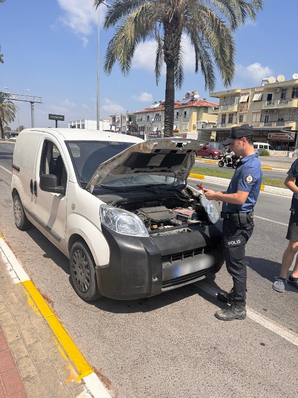 Antalya Genelinde Çalıntı Aranan Araç Uygulaması Yapıldı