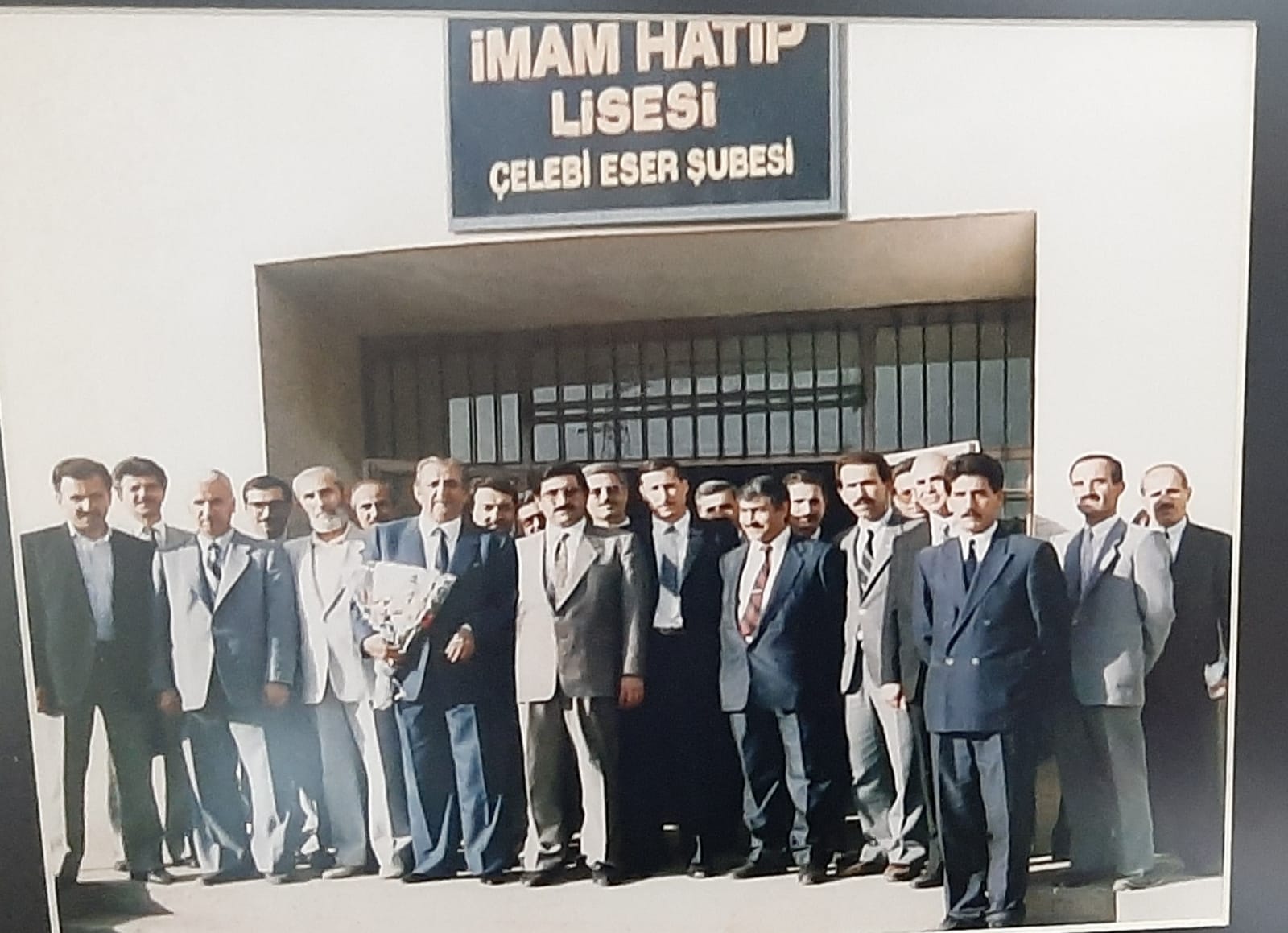 SOSYAL SORUMLULUĞUN TİMSALİ DİYARBEKİR BEYEFENDİLERİ 