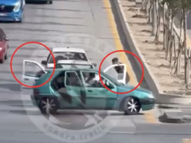 ''Trafikte Aracın Önünü Kesip Sürücüyü Darbeden 4 Şüpheli Yakalandı''