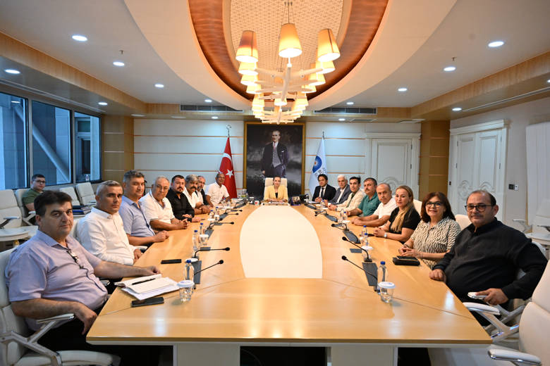 Başkan Vekili Özdemir STK ve muhtar temsilcilerini ağırladı
