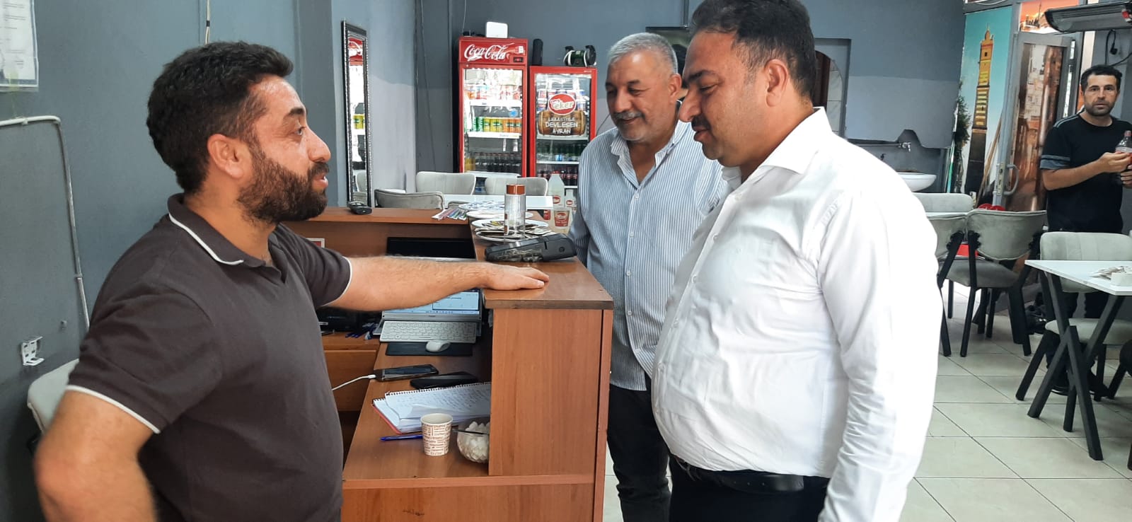 AK PARTİ SAHADA "TERÖRSÜZ TÜRKİYE'Yİ  ANLATIYOR 