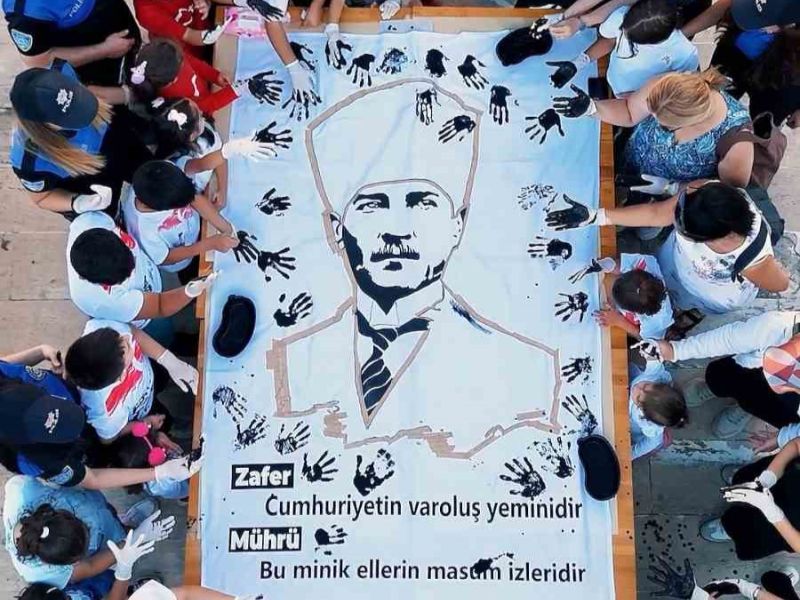 Sivas Emniyeti’nden 30 Ağustos’a Özel Kutlama