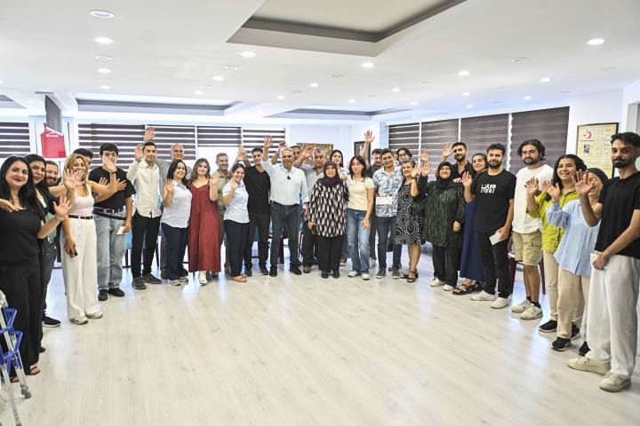 Muratpaşa gençlere yol arkadaşı