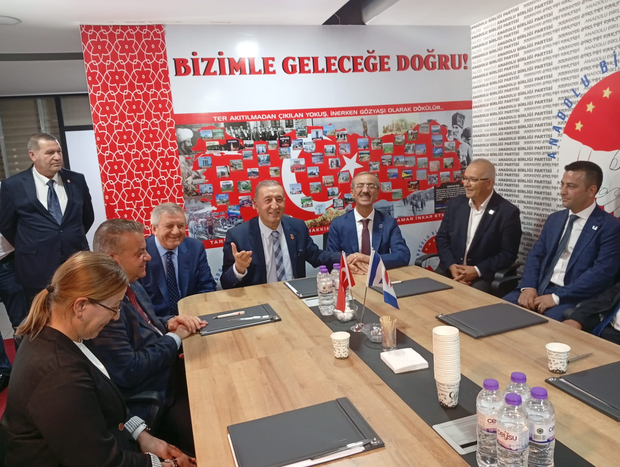 ANADOLU BİRLİĞİ PARTİSİ’NDEN TARİHİ ATAMALAR VE ANLAMLI BULUŞMALAR